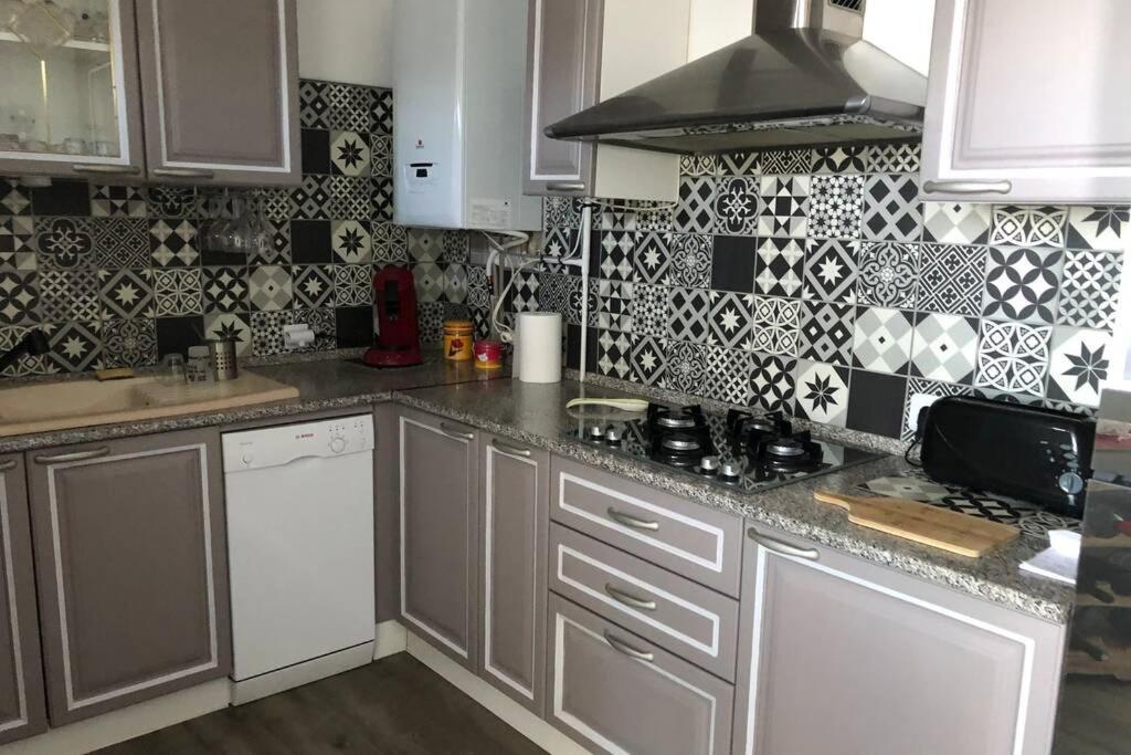 Appartement Vue Mer Avec Parking Gratuit Sur Place Bastia  Eksteriør billede