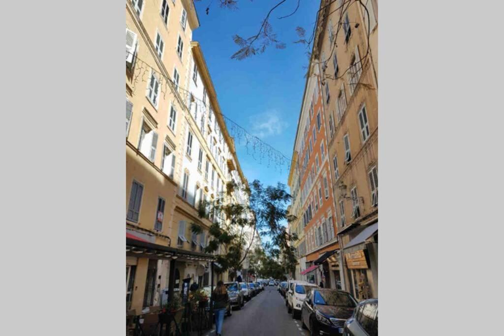 Appartement Vue Mer Avec Parking Gratuit Sur Place Bastia  Eksteriør billede